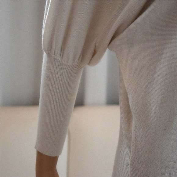 Soft Knit Juliet Sleeve Dress with Embroidered Butterfly Size XS - Picture 8 of 11